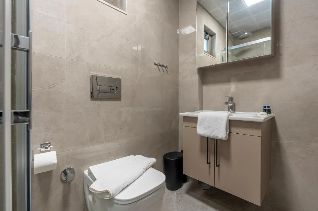 FAMILY ROOM CAPACITY 5 TWO BEDROOMS Room, Lara Beach Homes, Antalya