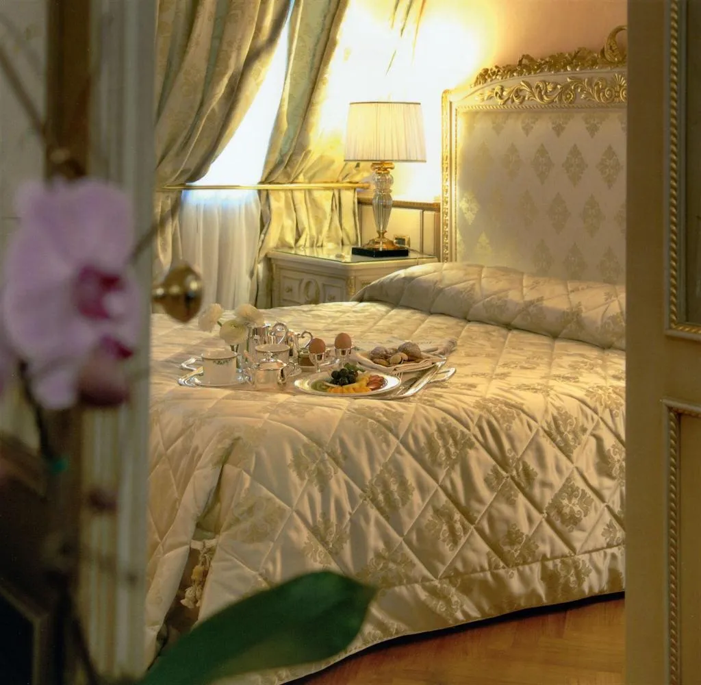 SUITE DELUXE Room, Andreola Central Hotel, Milan