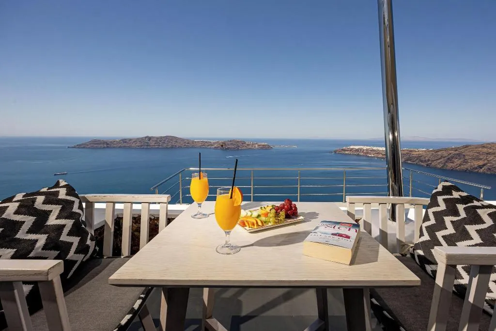 Terrace, Ilioperato Traditional Apartments, Santorini