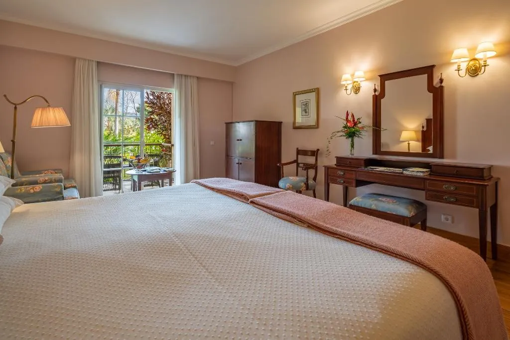 Double or Twin GARDEN VIEW Room, Quinta Jardins do Lago, Madeira