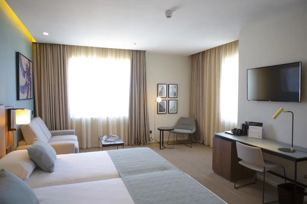 TWIN DELUXE SUPERIOR Room, Hotel Riu Plaza España, Madrid
