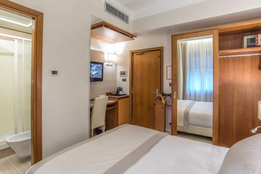 SINGLE SUPERIOR Room, La Giocca Hotel, Rome