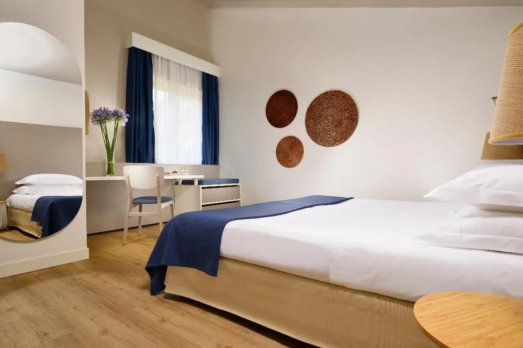 FAMILY ROOM SUPERIOR Room, UNA HOTELS Naxos Beach Sicilia, Catania