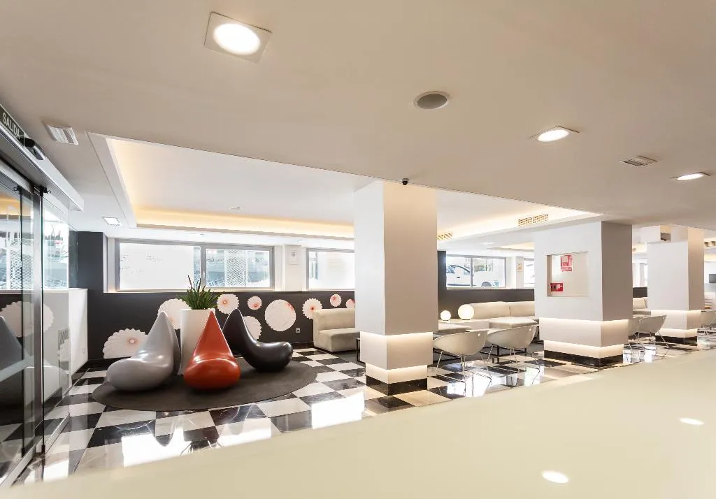 Lobby, Monte Carmelo, Seville