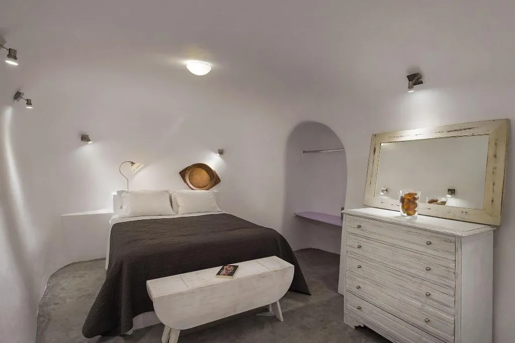 Room, Theodora Suites - Adults Only, Santorini