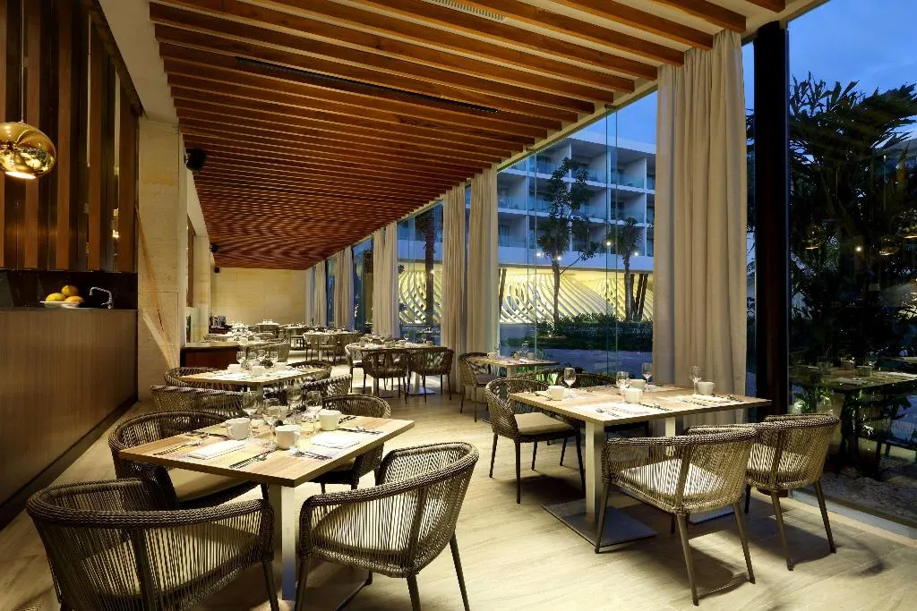 Restaurant, Grand Palladium Select Costa Mujeres - All Inclusi, Cancun Area