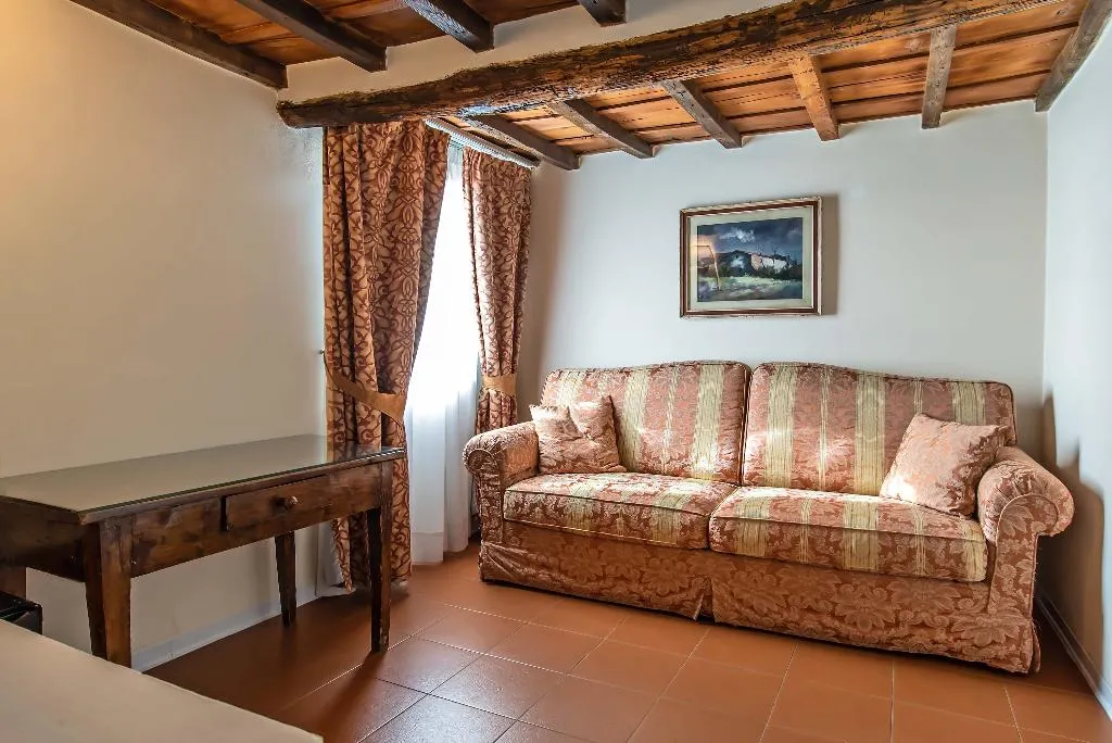 JUNIOR SUITE STANDARD Room, Machiavelli Palace, Florence