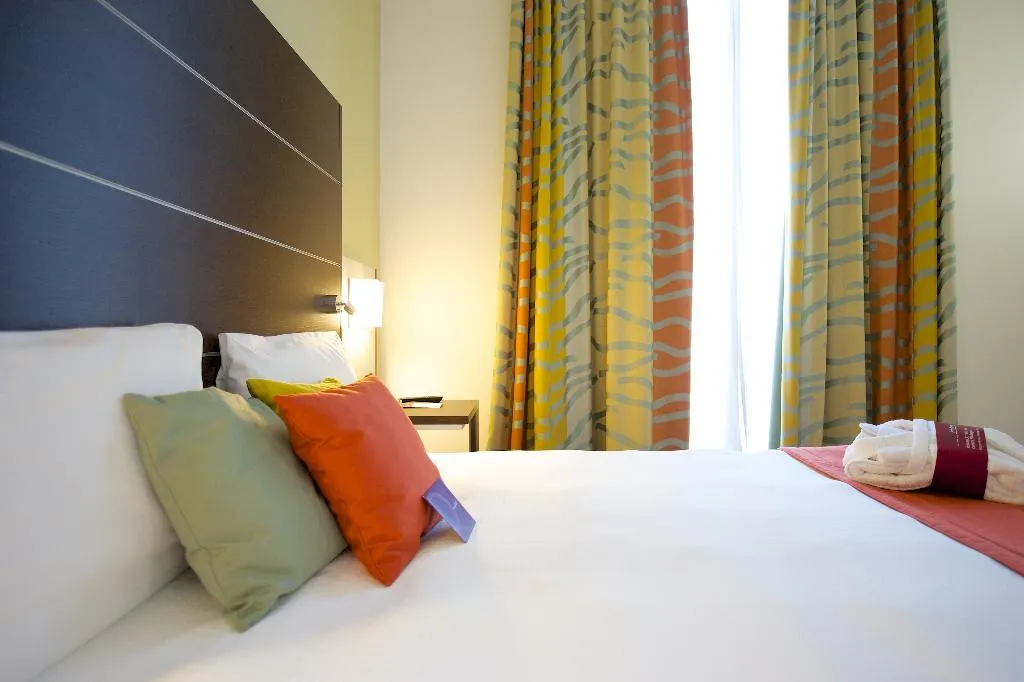DOUBLE STANDARD Room, Mercure Napoli Centro Angioino, Naples