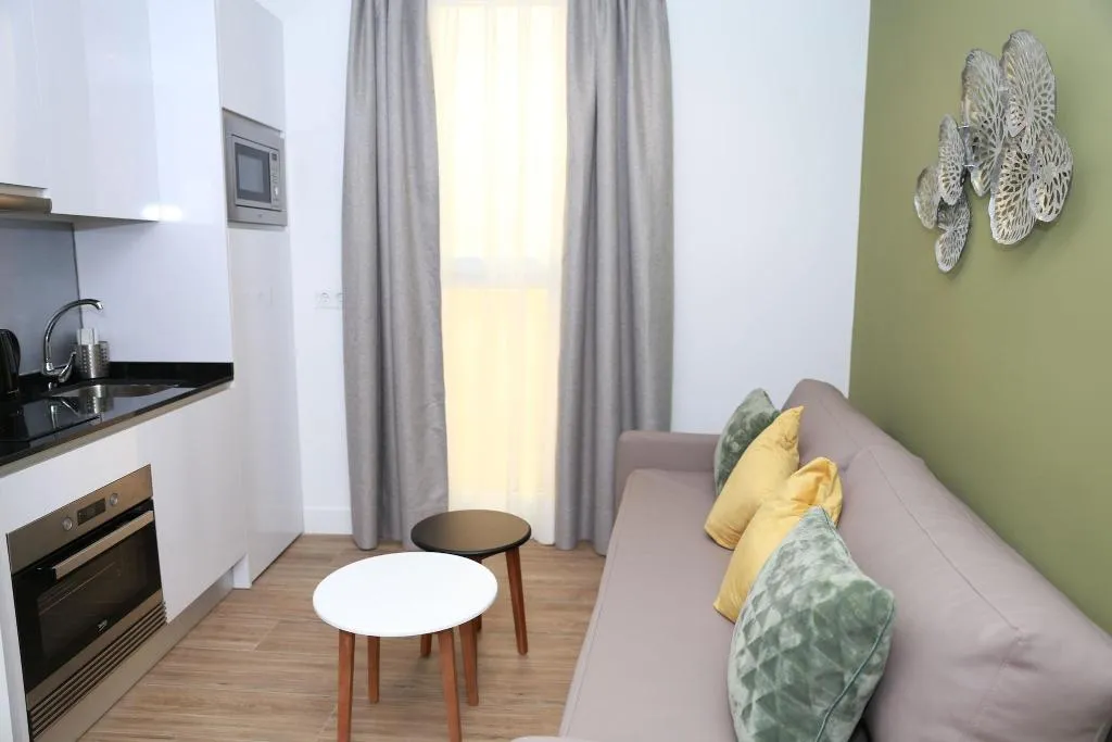 APARTMENT TWO BEDS Room, New Point Madrid Opera, Madrid