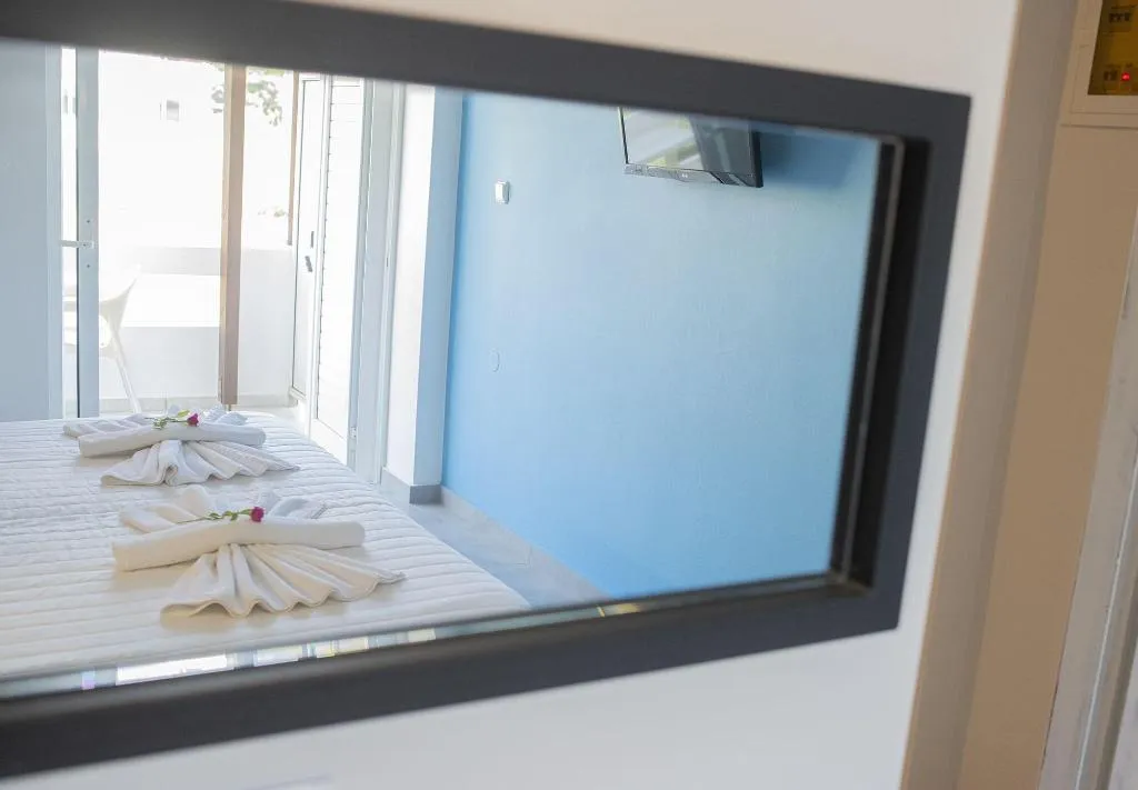 Room, Niriides Hotel, Crete