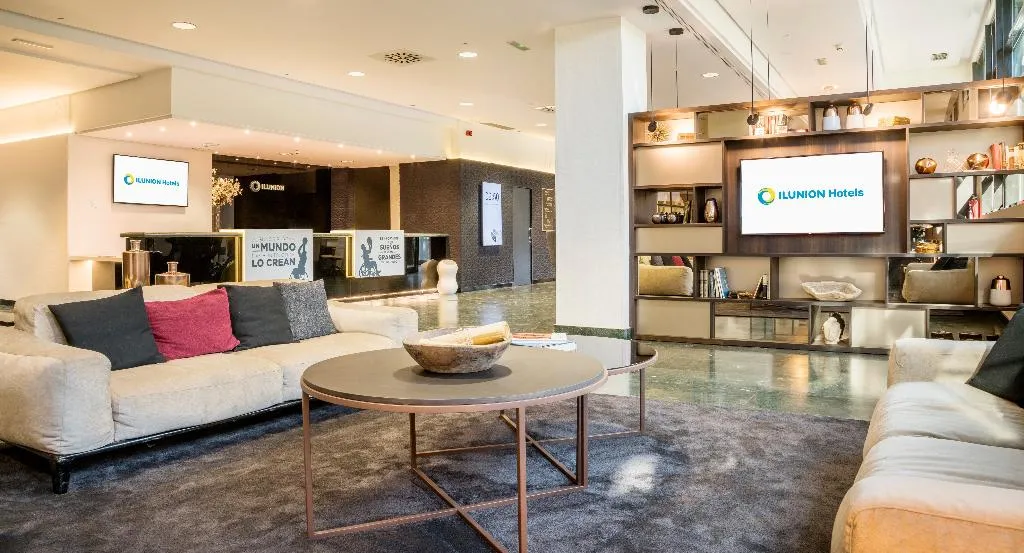 Lobby, Ilunion Pio XII, Madrid