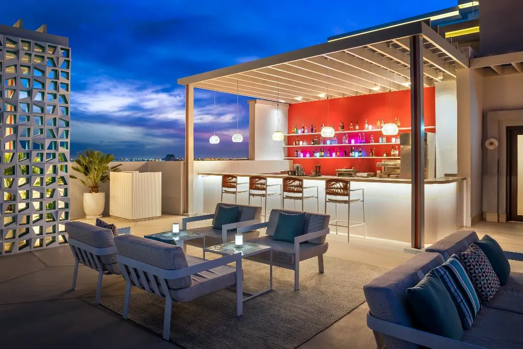 Bar, Vida Beach Resort Umm Al Quwain, Dubai