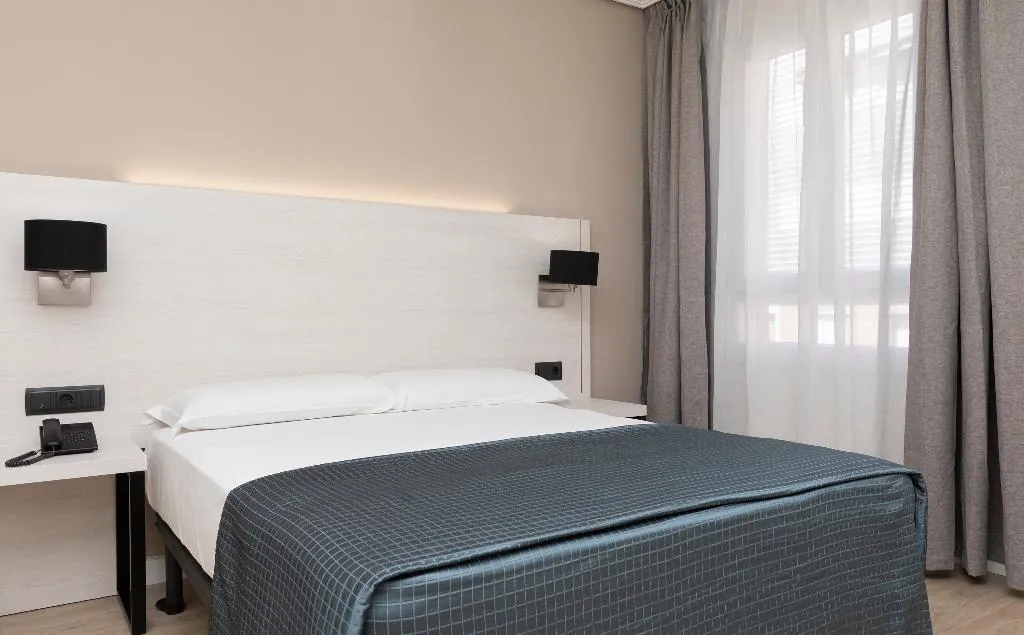 DOUBLE SINGLE USE STANDARD Room, Porcel Ganivet, Madrid