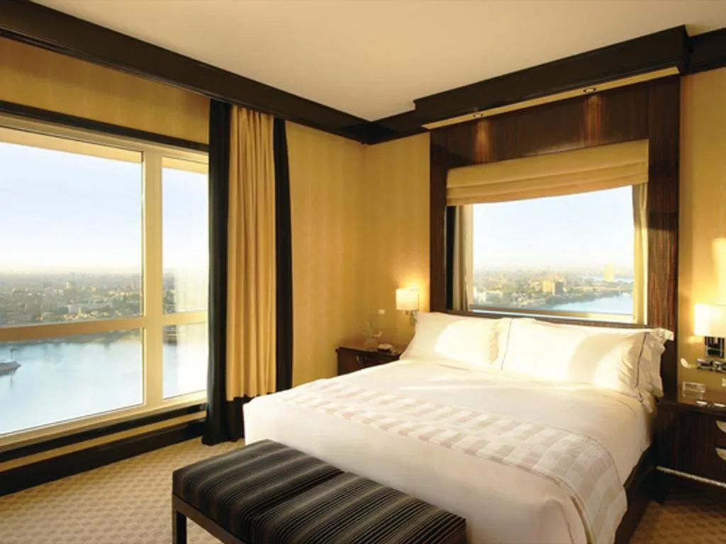 SUITE LUXURY Room, Fairmont Nile City, Cairo