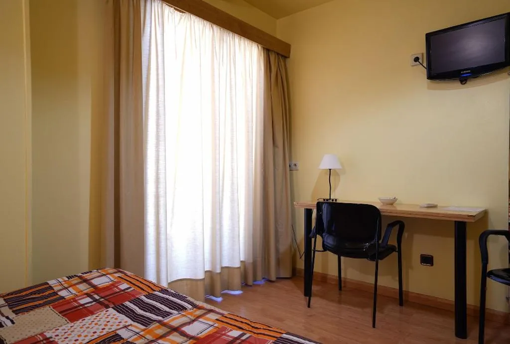 Room, Hotel Esplugues, Barcelona