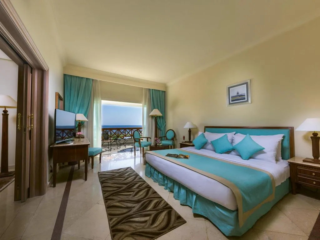 TWIN CLASSIC POOL VIEW Room, Movenpick Resort Taba, Red Sea Riviera