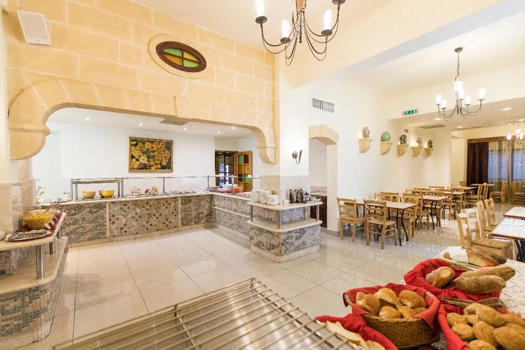 Restaurant, Sunflower, Malta