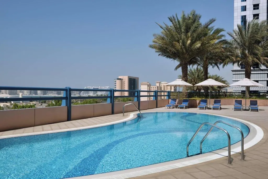 Pool, Dubai Marriott Harbour Hotel & Suites, Dubai