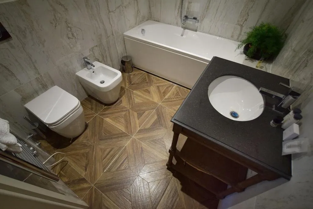 Room, Kf Deluxe B B, Florence