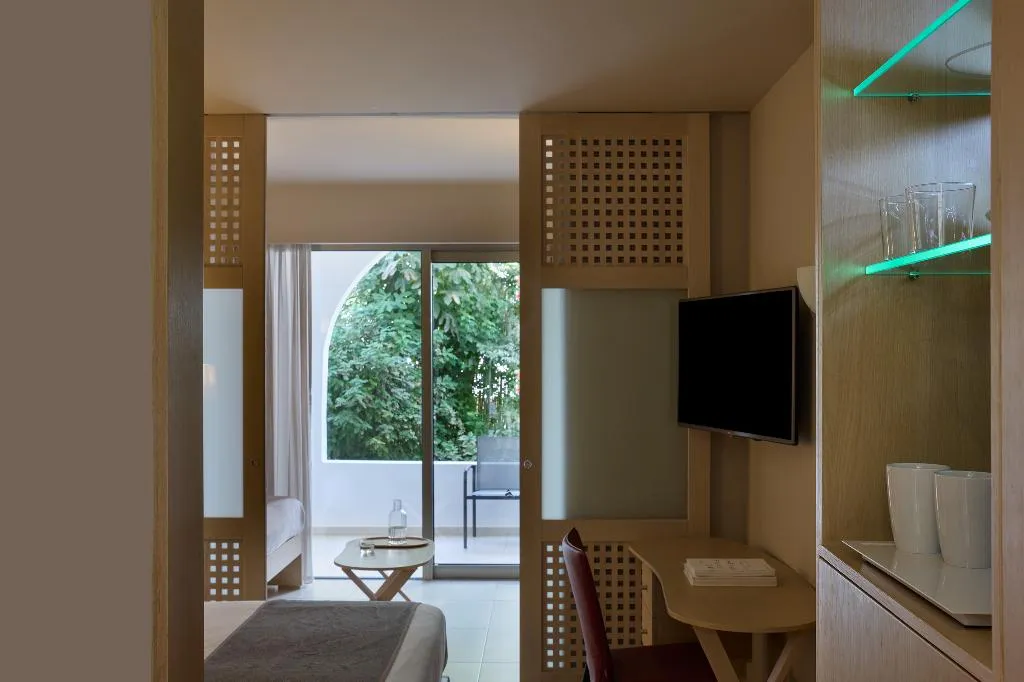 FAMILY ROOM LAND VIEW Room, Atlantica Akti Zeus, Crete