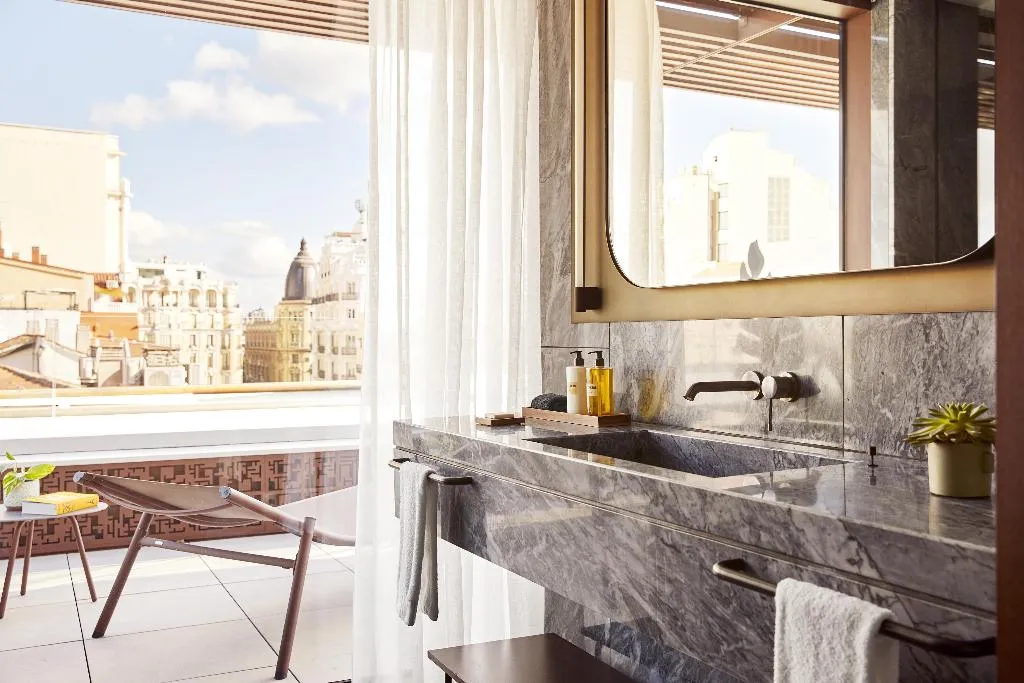 SUITE STANDARD Room, Thompson Madrid, part of Hyatt, Madrid