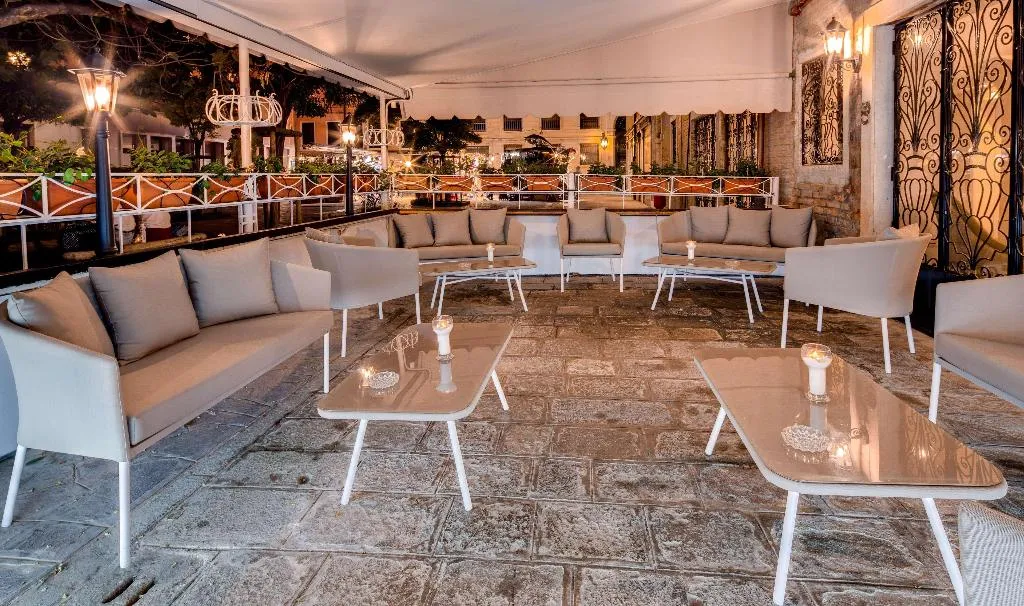 Bar, CHC Continental, BW Premier Collection, Venice