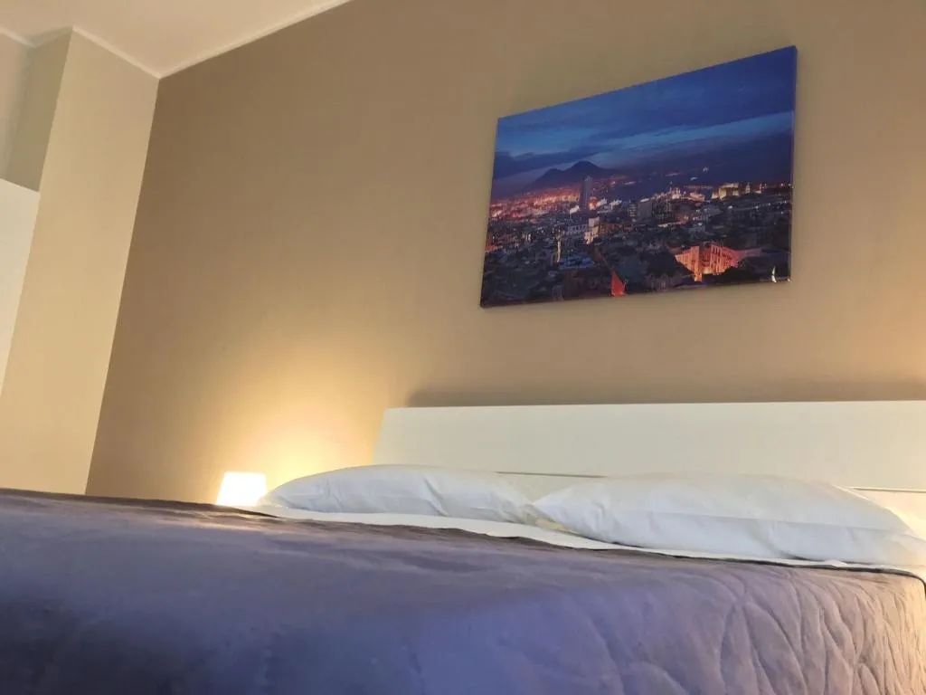 Room, B B Metropolitan, Naples