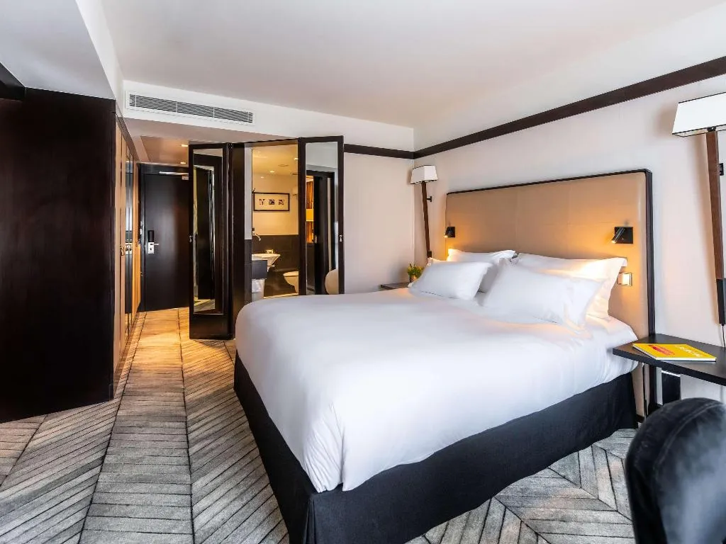 JUNIOR SUITE KING SIZE BED Room, Sofitel Lisbon Liberdade, Lisbon