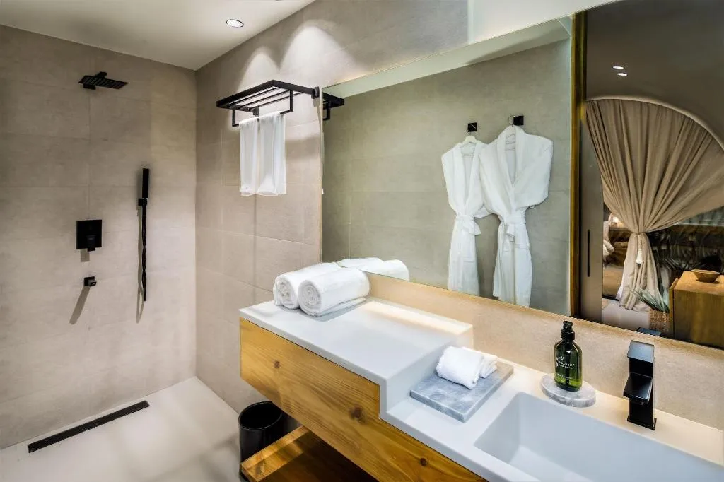 Room, Terra Solis Dubai, Dubai