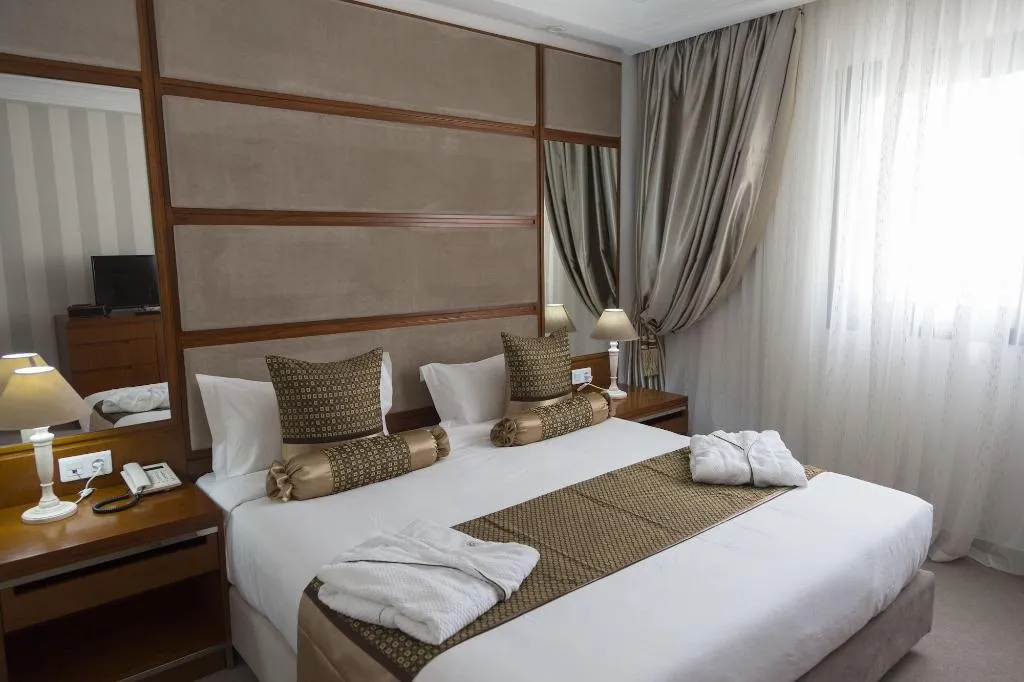 Room, Marigold, Tunisia
