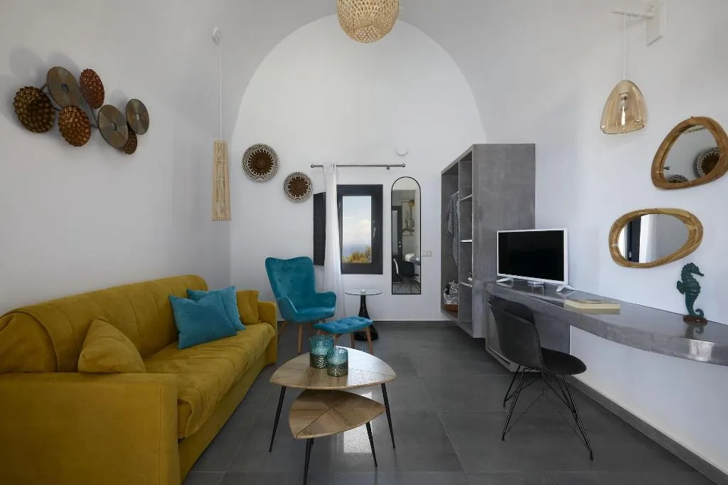 Room, Oia Suites, Santorini