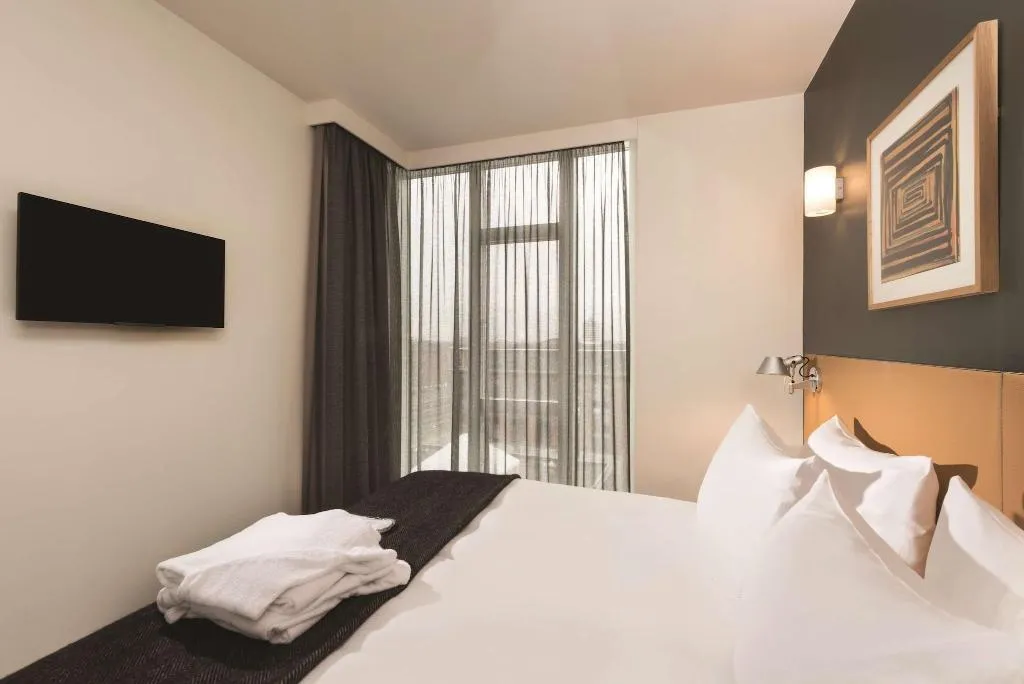 DOUBLE PREMIUM KING BED Room, Adina Apartment Hotel Copenhagen, Copenhagen