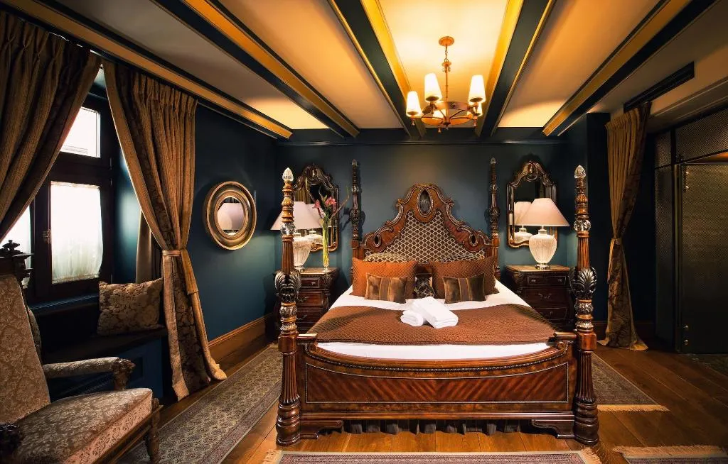 Room, Kanonicza 22, Krakow