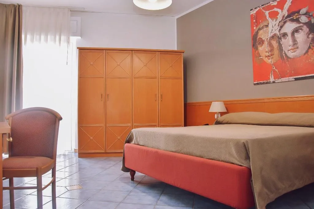 Room, Hotel Piccolo Sogno, Naples