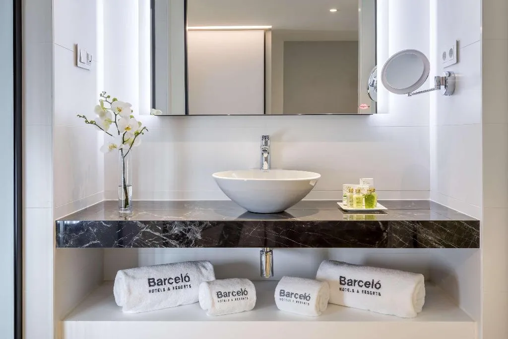 Double or Twin DELUXE Room, Barcelo Imagine, Madrid