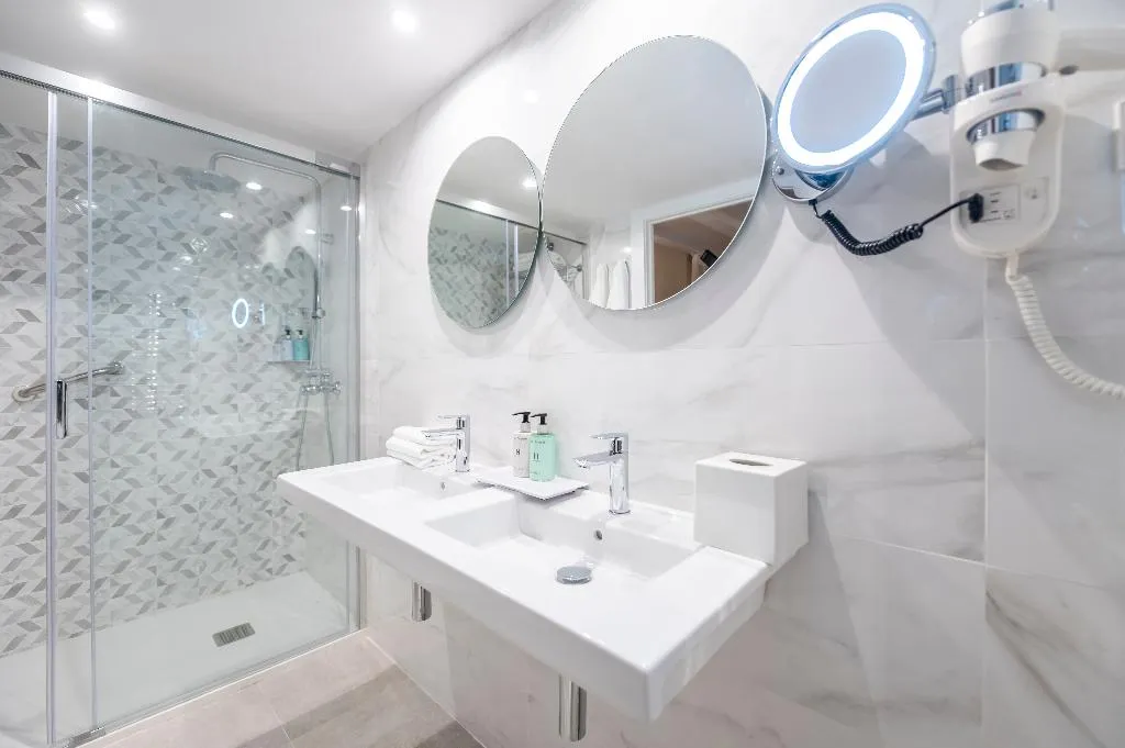 SUITE CAPACITY 5 Room, Hesperia Barri Gòtic, Barcelona