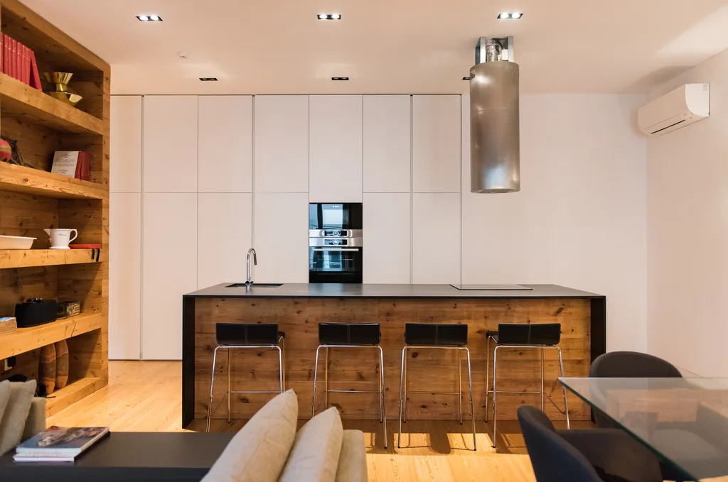 APARTMENT TWO BEDROOMS WITH TERRACE Room, Flora Chiado Apartments, Lisbon