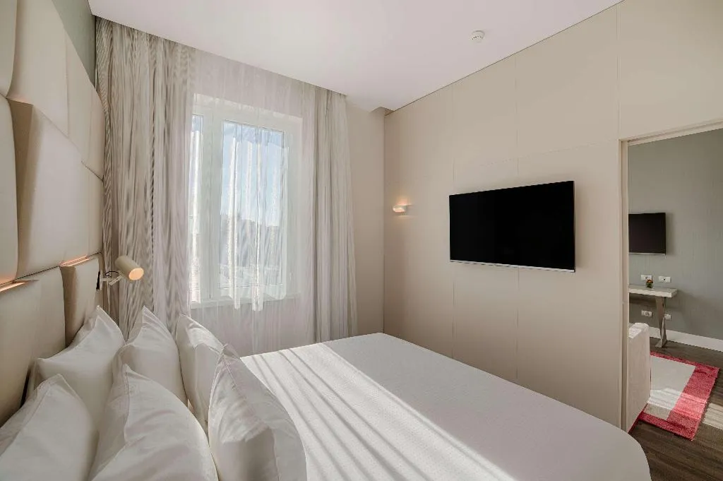 JUNIOR SUITE WITH VIEWS Room, NH Collection Roma Palazzo Cinquecento, Rome
