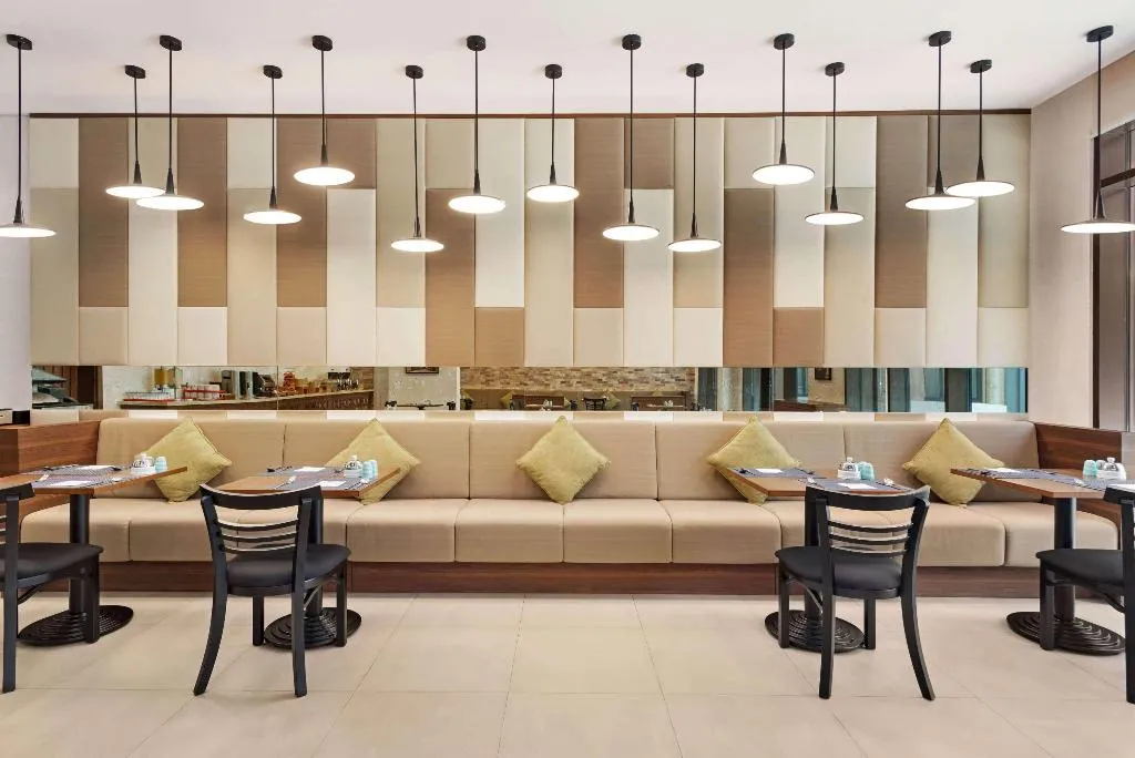 Restaurant, Ibis Styles Dubai Gold District, Dubai