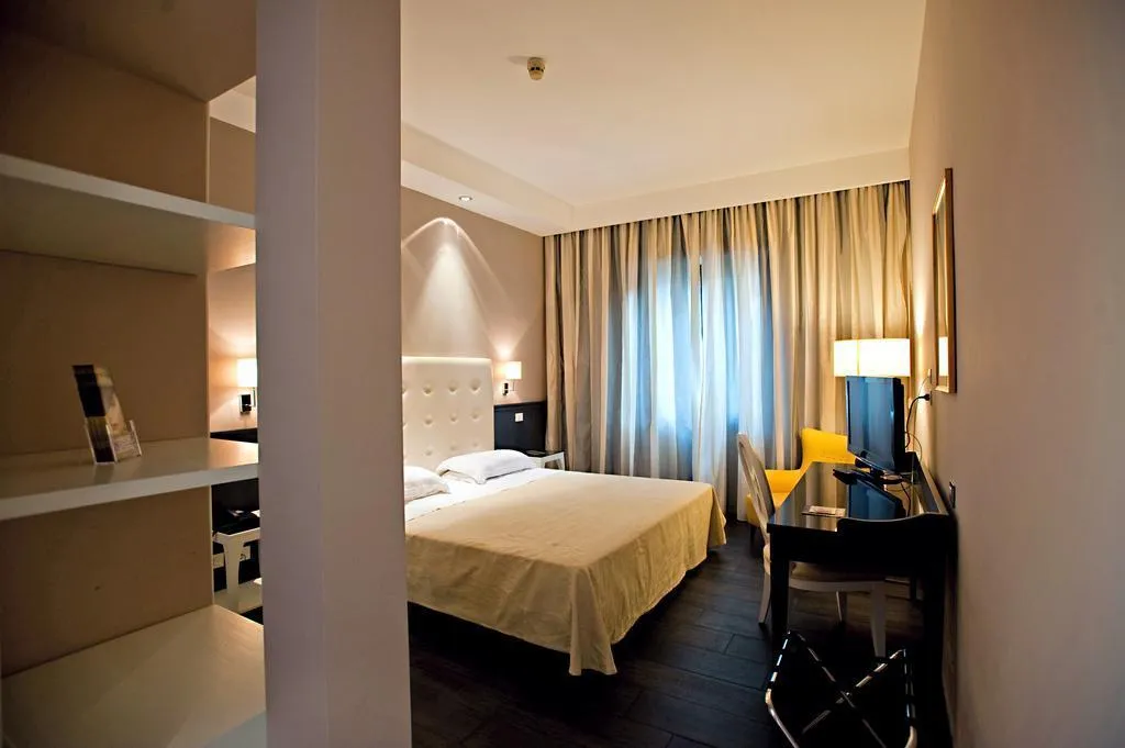 Room, Albergo Mediterraneo, Palermo