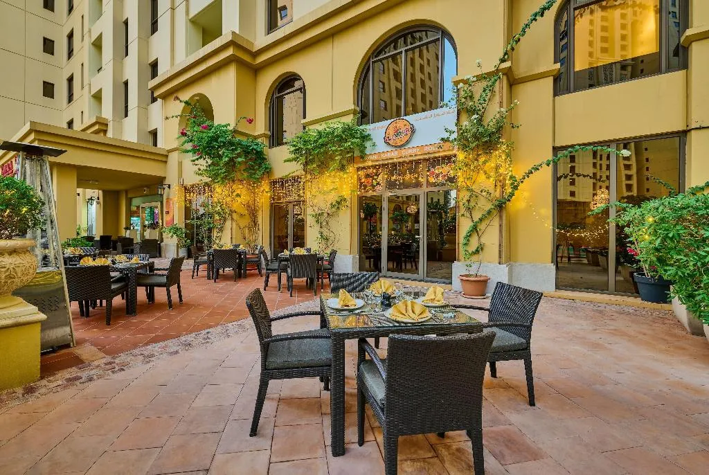 Restaurant, Ramada Hotel & Suites by Wyndham JBR, Dubai