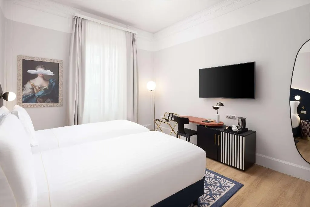 TWIN PREMIUM Room, Anglo American Hotel Florence, Curio Collection, Florence