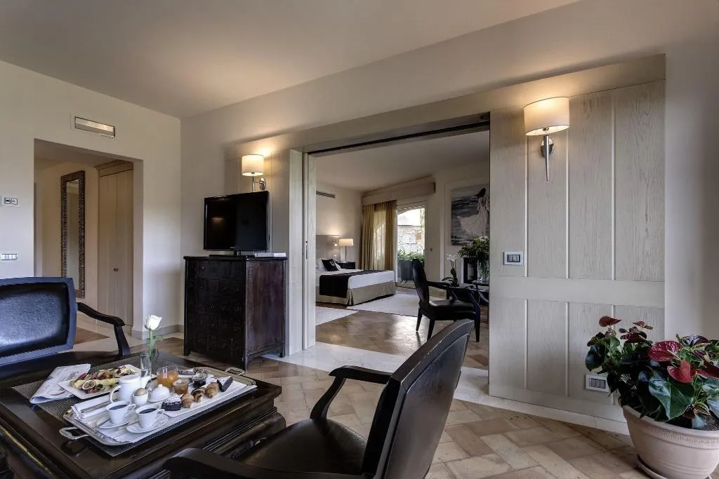 Room, L'Ea Bianca Luxury Resort, Olbia