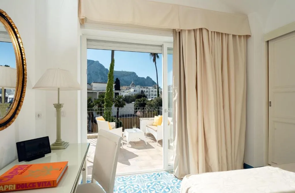 TRIPLE GARDEN VIEW Room, Hotel Syrene Capri, Naples