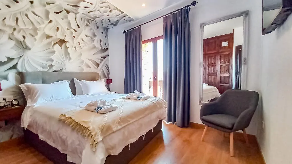 DOUBLE DELUXE ONE BED Room, Cason De Los Lopez Apartments, Madrid