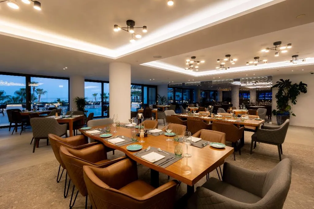 Restaurant, Radisson Beach Resort Larnaca, Cyprus