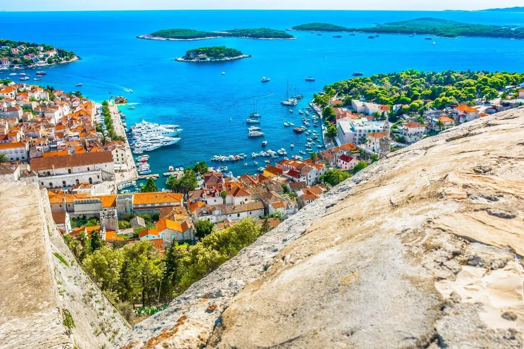 Sports and Entertainment, Beach Bay Hvar Hotel, Split