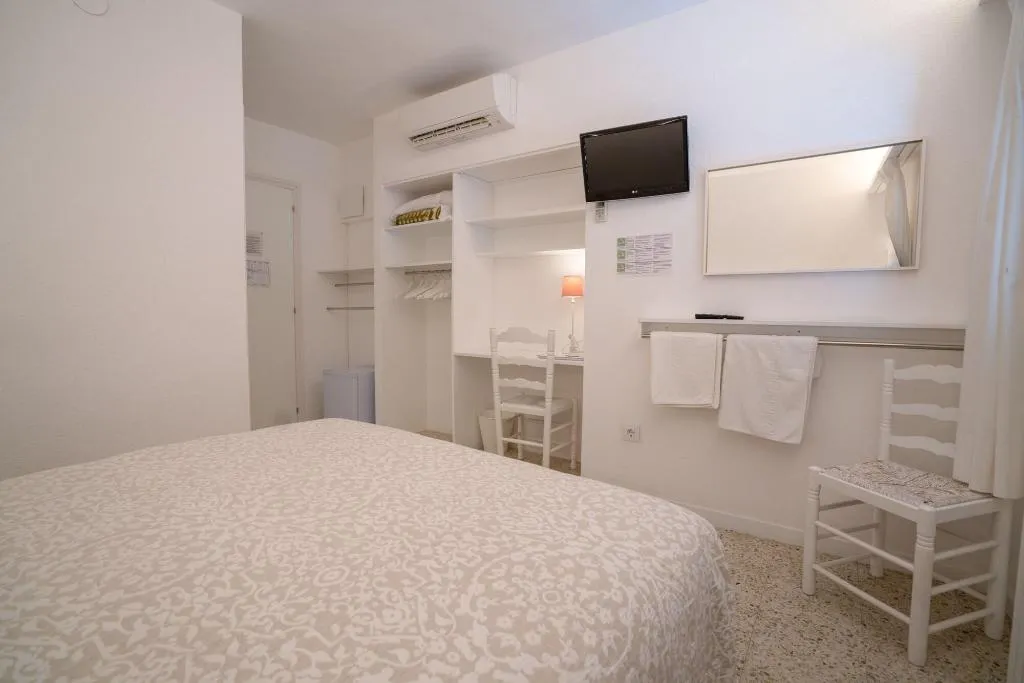 Room, Hostal Marina Cadaqués, Costa Brava