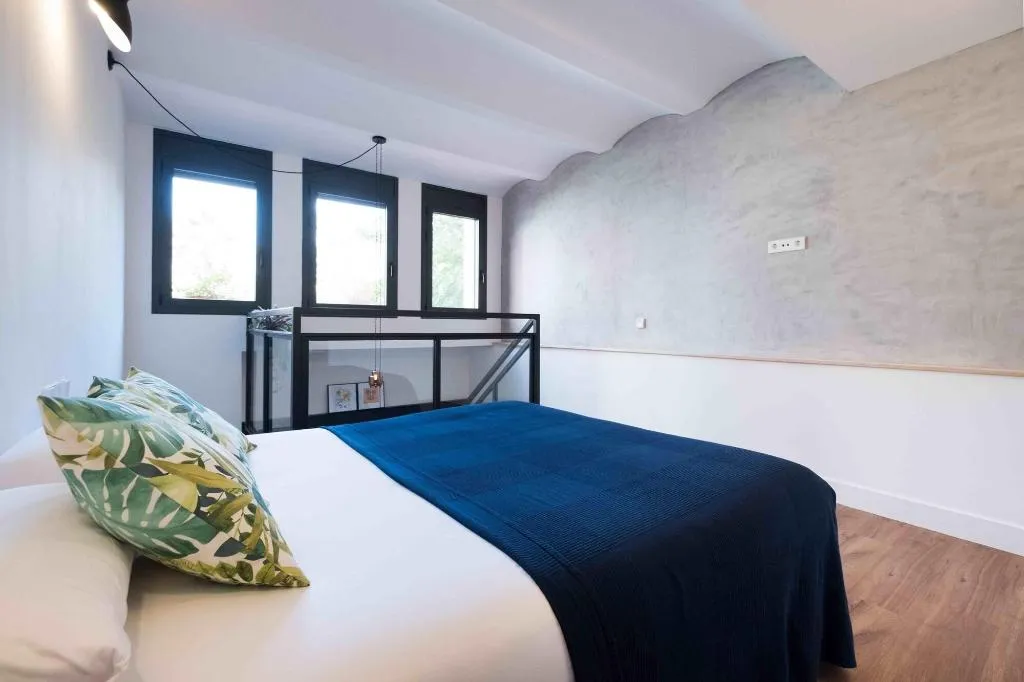 Room, Magatzem 128, Barcelona