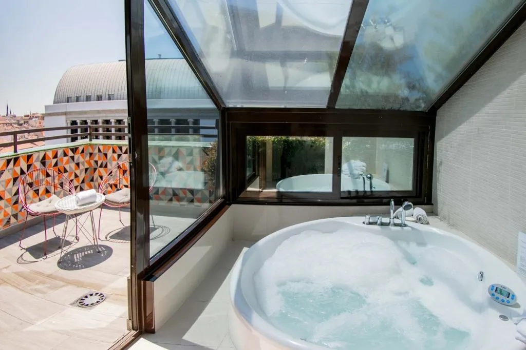 DOUBLE WITH TERRACE Room, Hotel Opera, Madrid